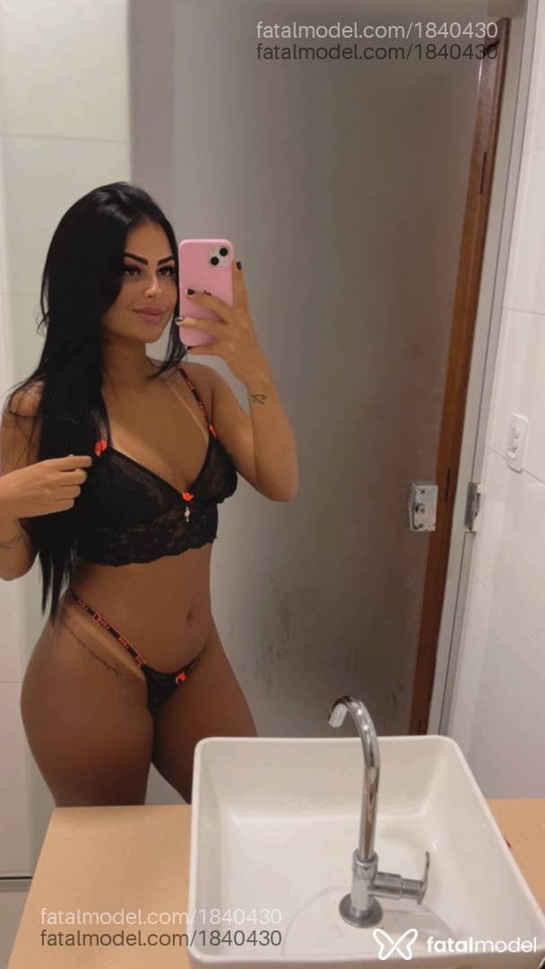 Acompanhante mulher com cabelo castanho de olhos castanhos em Patrocínio - Rebeca