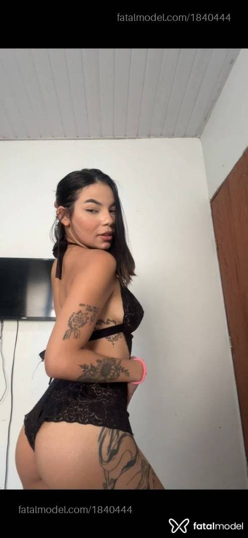 Acompanhante mulher morena (o) de olhos castanhos - Ana
