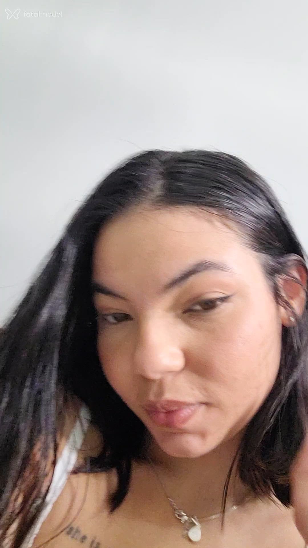 Acompanhante mulher morena (o) de olhos castanhos - Ana