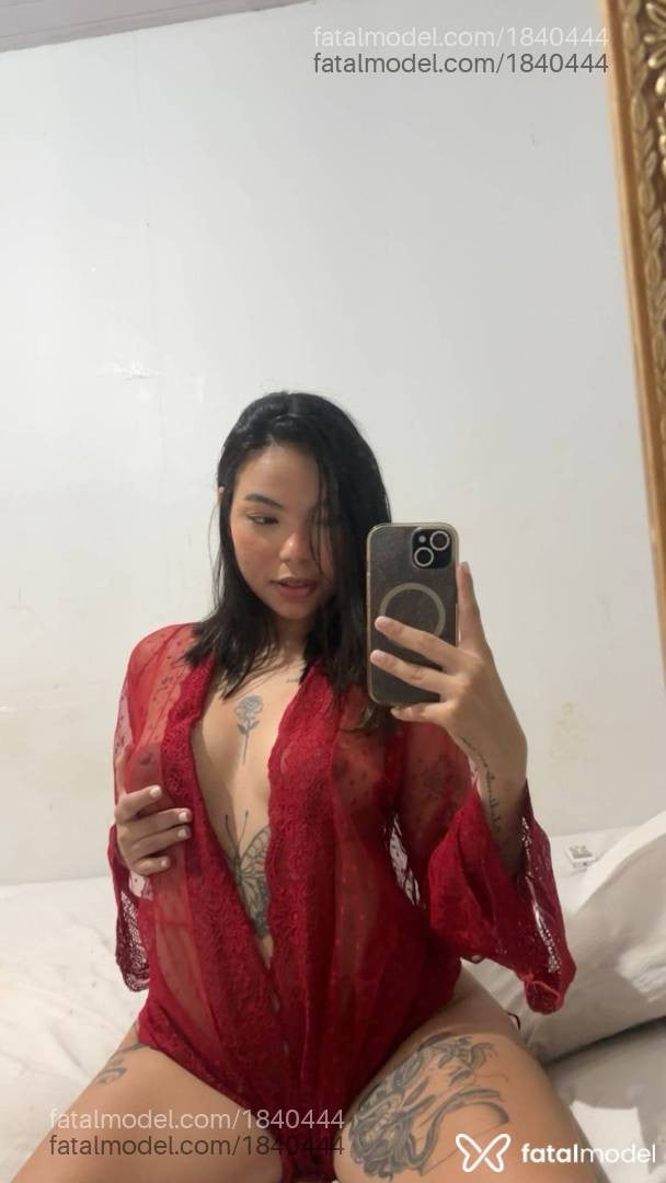 Acompanhante mulher morena (o) de olhos castanhos - Ana