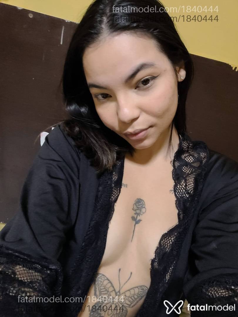 Acompanhante mulher morena (o) de olhos castanhos - Ana