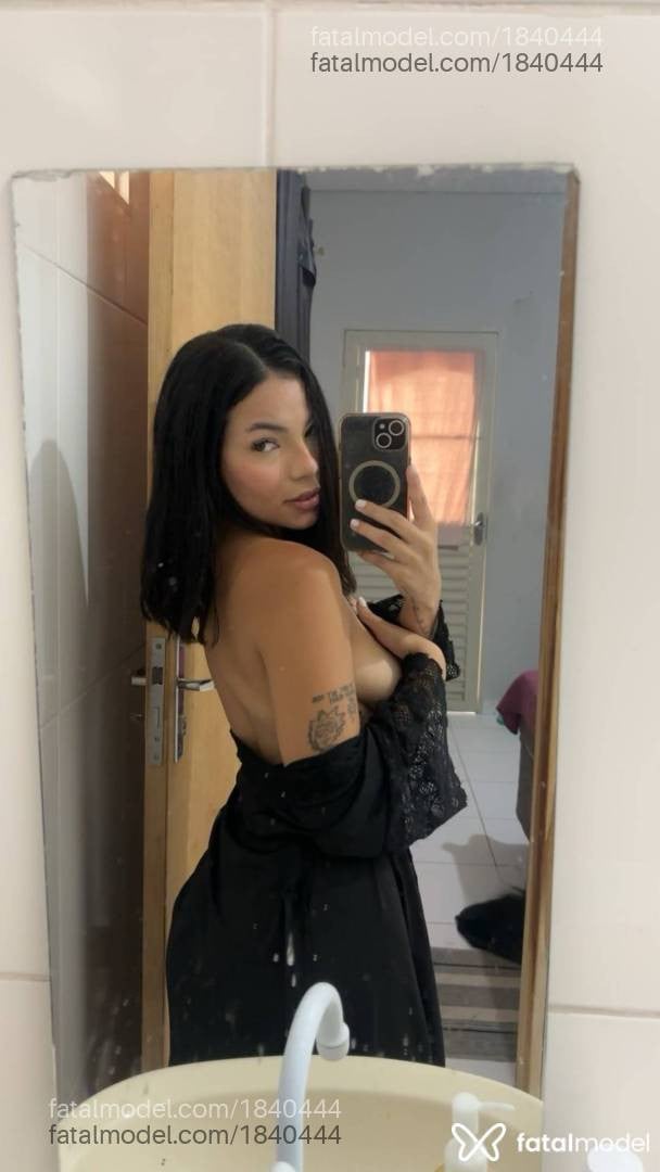 Acompanhante mulher morena (o) de olhos castanhos - Ana