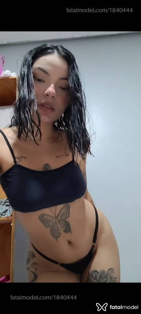 Acompanhante mulher morena (o) de olhos castanhos - Ana