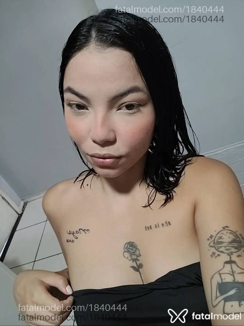 Acompanhante mulher morena (o) de olhos castanhos - Ana