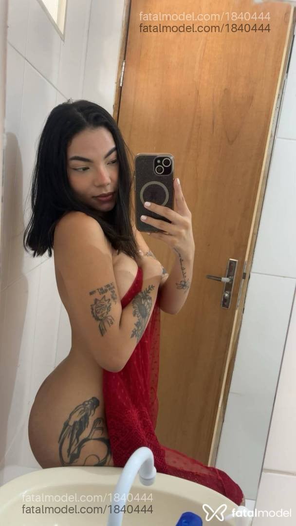 Acompanhante mulher morena (o) de olhos castanhos - Ana