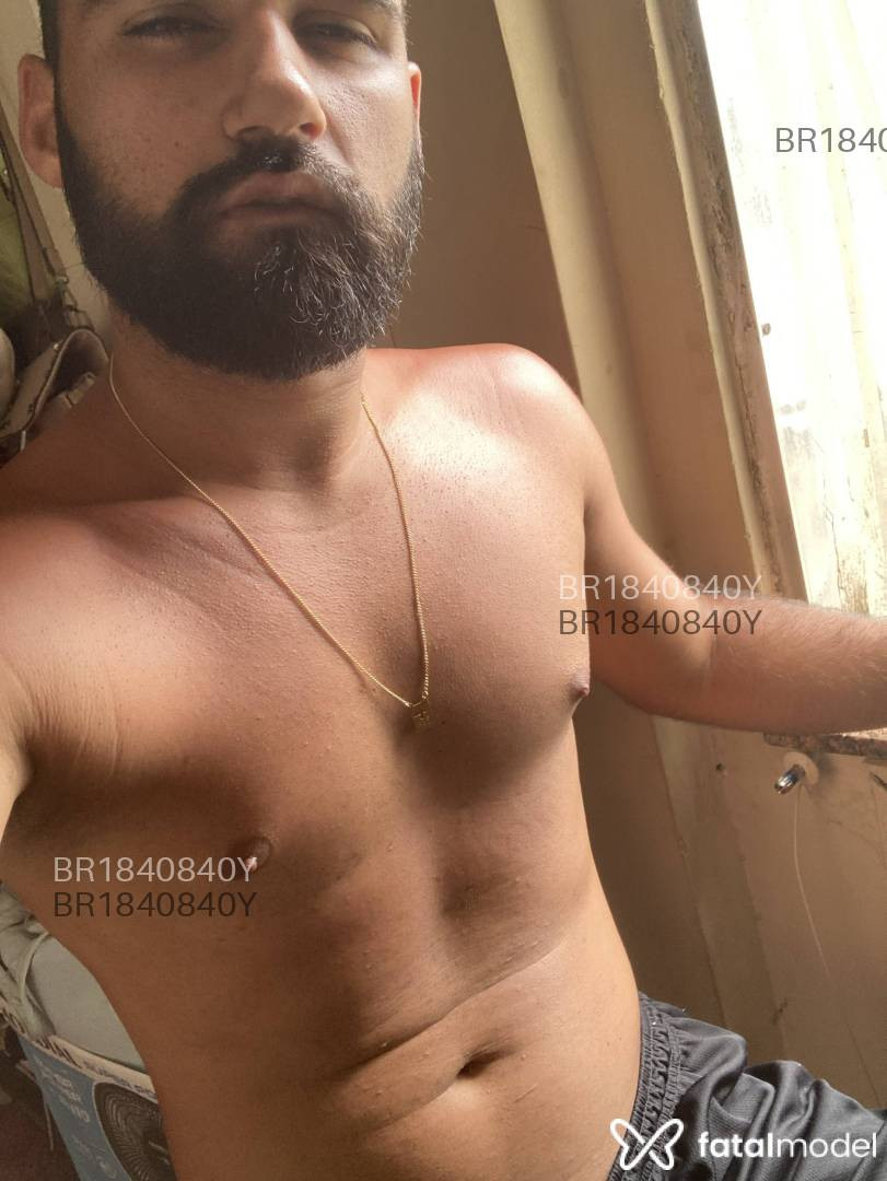 Acompanhante homem morena (o) de olhos castanhos em Armação dos Búzios - Gustavo Fernandes