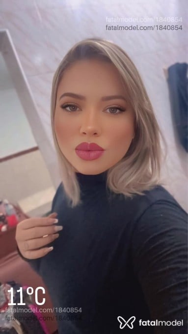 Acompanhante mulher com cabelo castanho de olhos castanhos em São João da Boa Vista Acompanhante mulher com cabelo castanho de olhos castanhos em São João da Boa Vista - Bruna