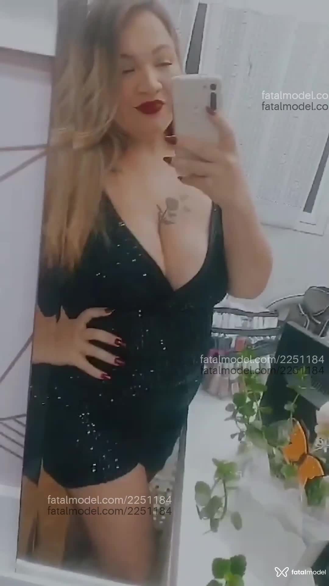 Acompanhante mulher loira (o) de olhos castanhos em Curitiba - Paolla Bittencourt