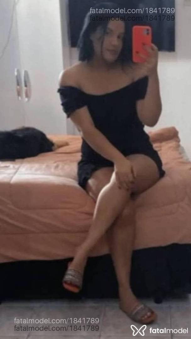 Acompanhante mulher com cabelo castanho de olhos castanhos em Lucas do Rio Verde Acompanhante mulher com cabelo castanho de olhos castanhos em Lucas do Rio Verde - Renata