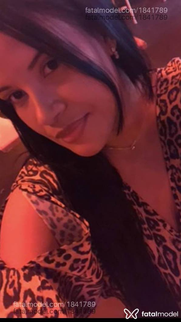 Acompanhante mulher com cabelo castanho de olhos castanhos em Lucas do Rio Verde Acompanhante mulher com cabelo castanho de olhos castanhos em Lucas do Rio Verde - Renata