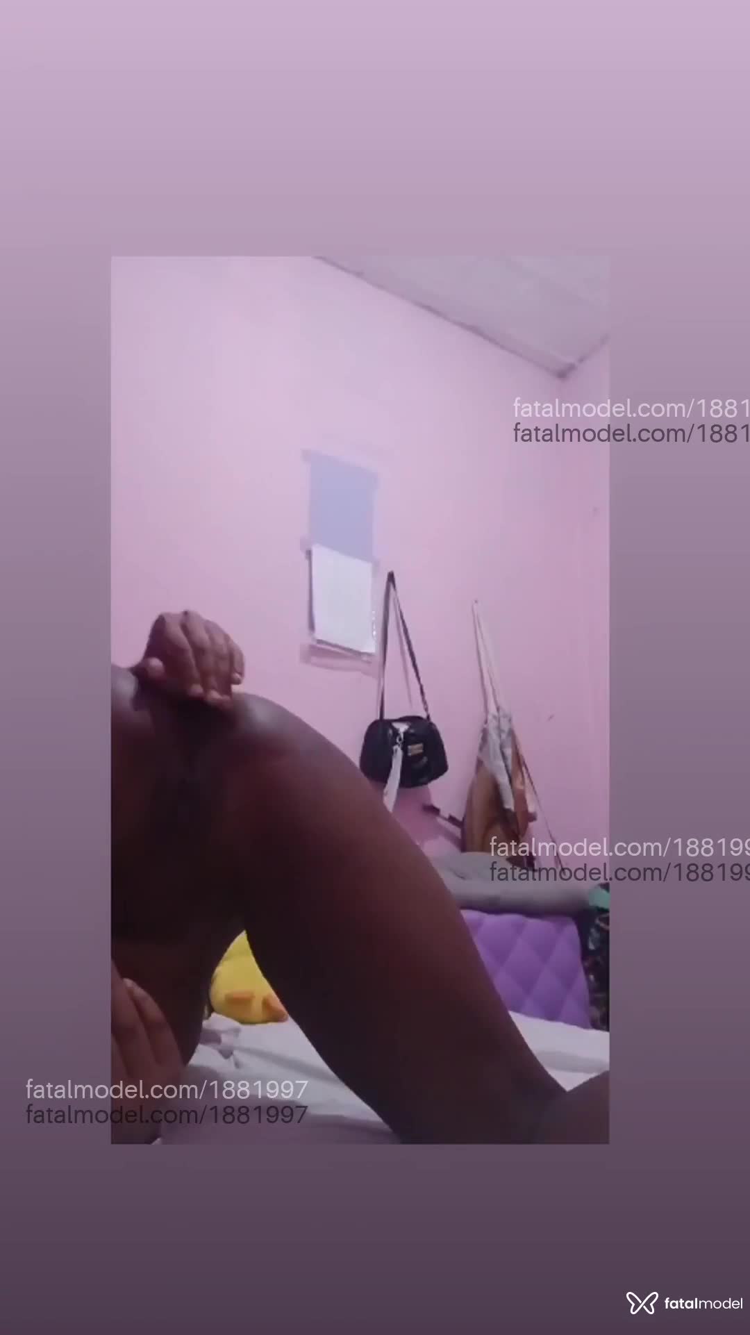 Acompanhante mulher com cabelo castanho de olhos castanhos em Divinópolis Acompanhante mulher com cabelo castanho de olhos castanhos em Divinópolis - Lima Vio