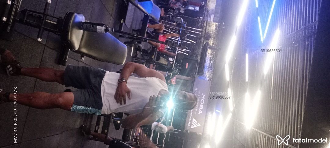 Acompanhante homem com cabelo castanho de olhos castanhos em Recife - Jrfisio
