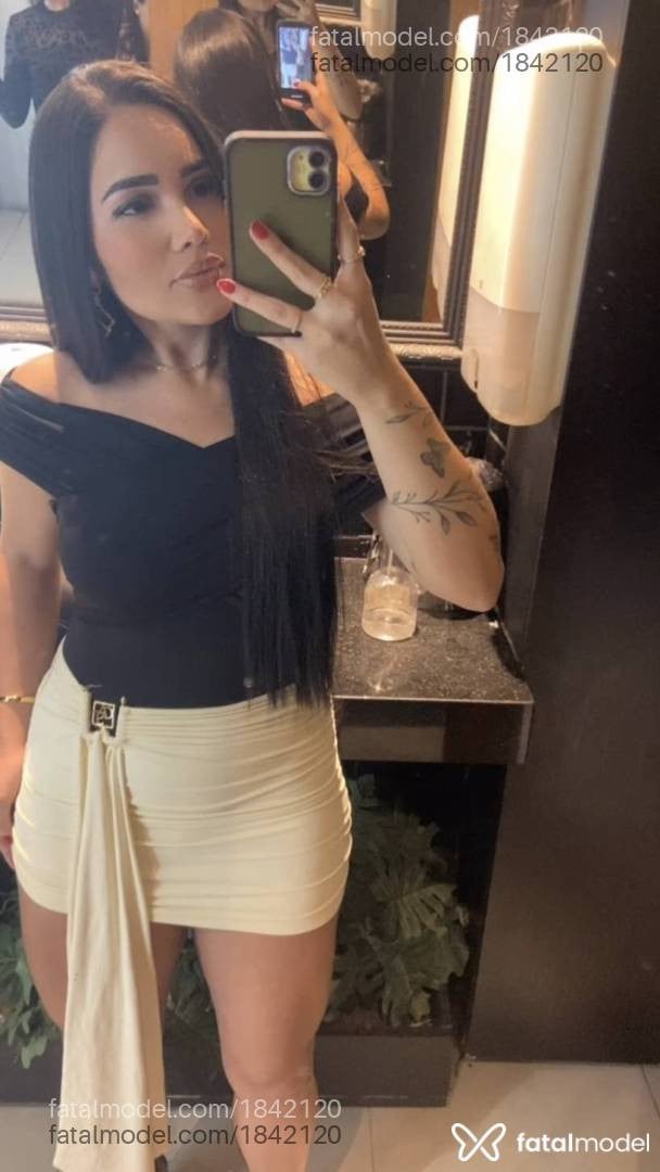 Acompanhante mulher com cabelo castanho de olhos castanhos em Petrolina Acompanhante mulher com cabelo castanho de olhos castanhos em Petrolina - Catarina