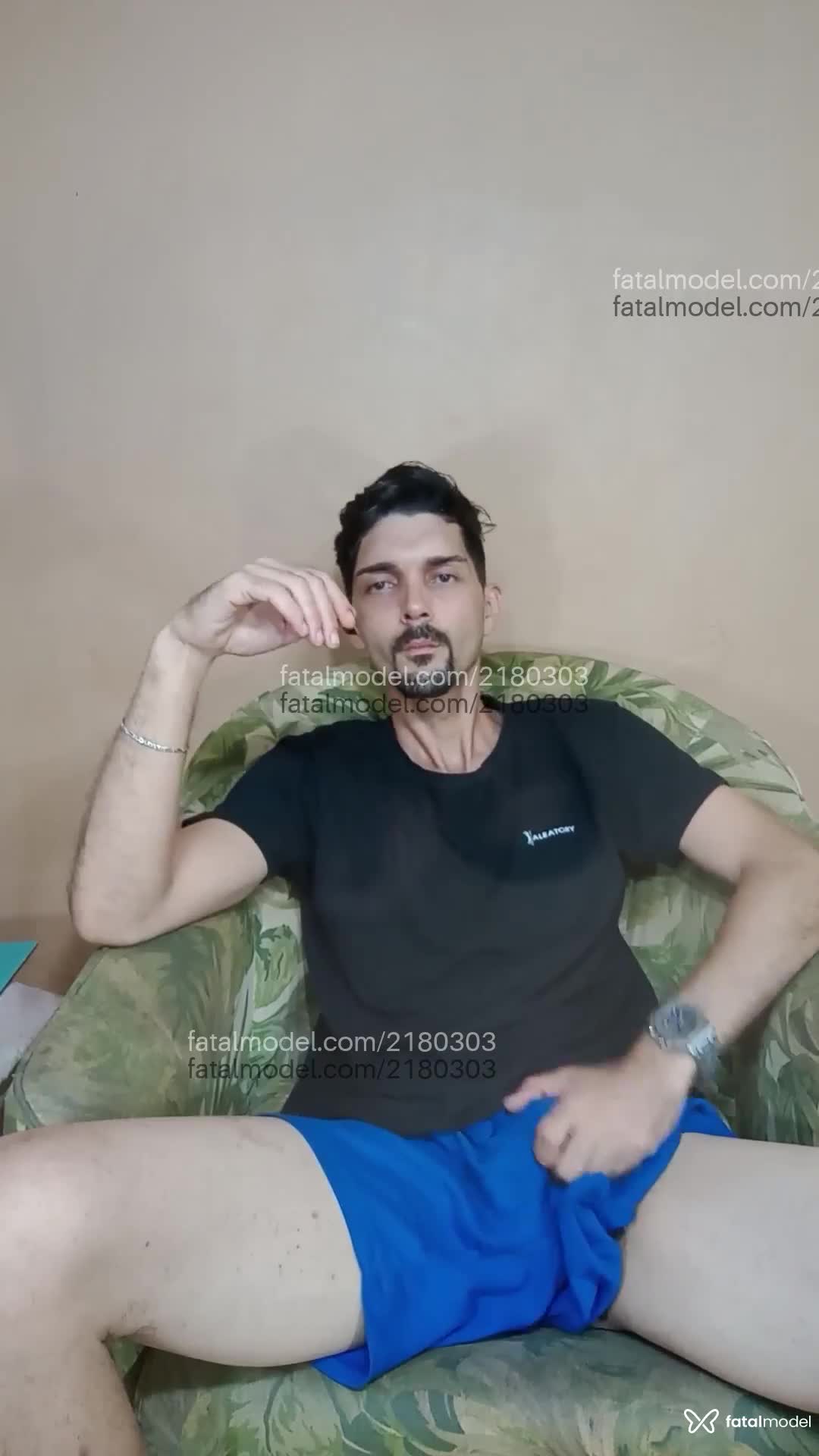 Acompanhante homem com cabelo castanho de olhos castanhos em Salvador - Henrique Burton