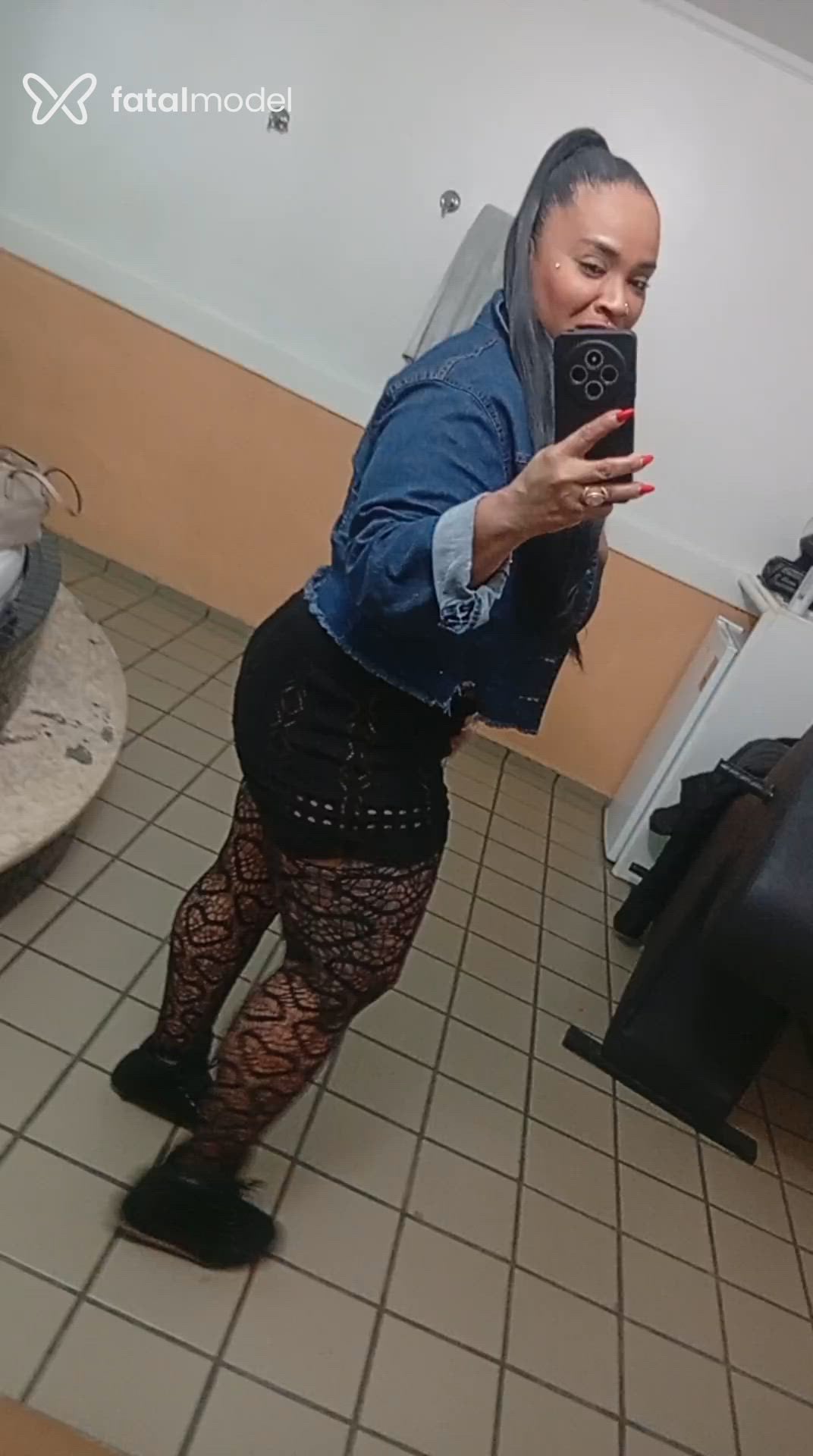 Acompanhante mulher morena (o) de olhos pretos - Sabrynasabaty