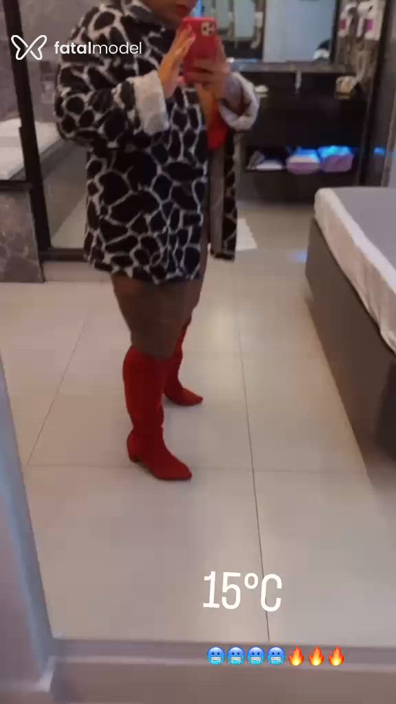 Acompanhante mulher morena (o) de olhos pretos - Sabrynasabaty