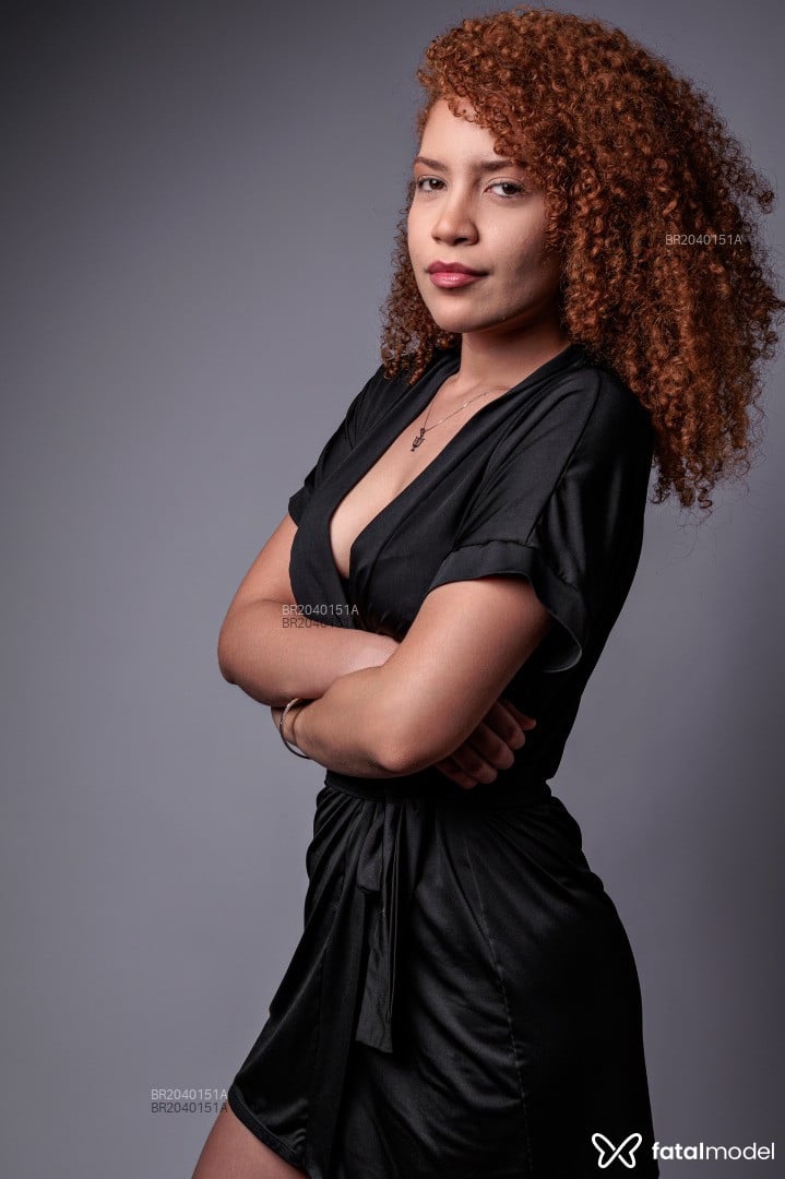 Acompanhante mulher ruiva (o) de olhos mel em São Paulo - Isis Sophie