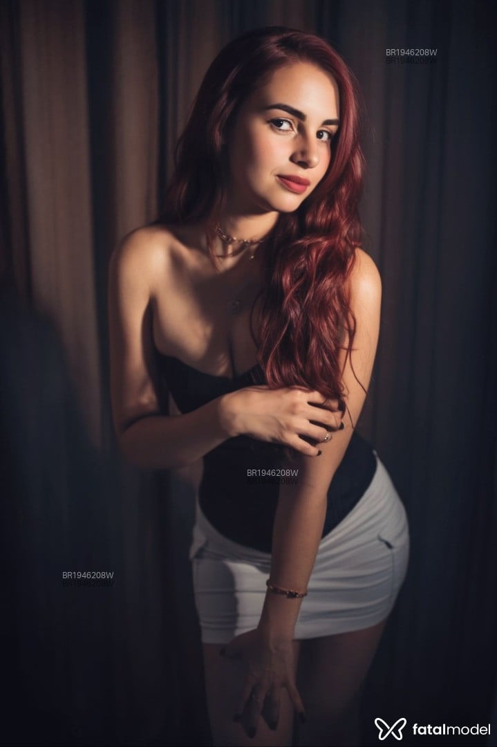 Acompanhante mulher ruiva (o) de olhos castanhos em São Paulo Acompanhante mulher ruiva (o) de olhos castanhos em São Paulo - Maya García