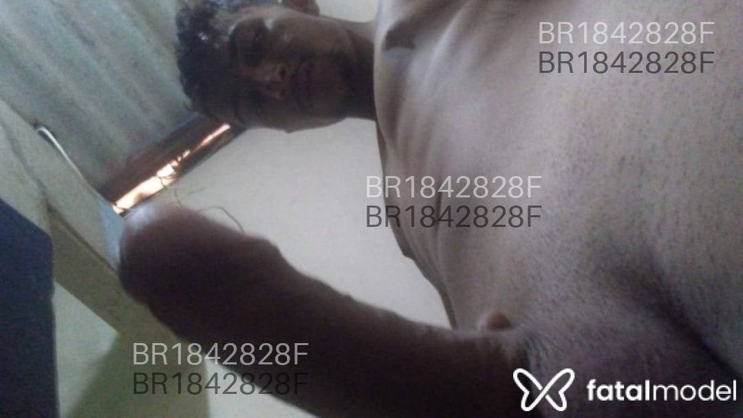 Acompanhante homem morena (o) de olhos castanhos - João Acompanhante homem morena (o) de olhos castanhos - João