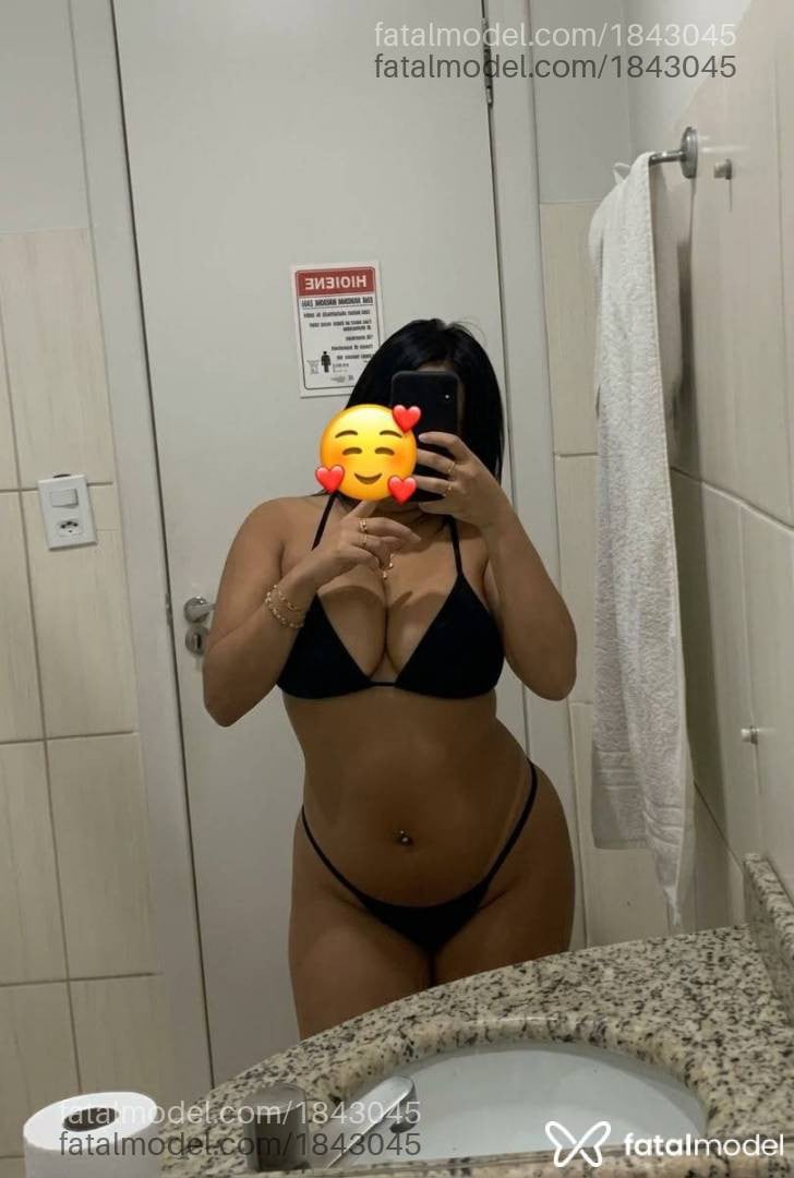 Acompanhante mulher morena (o) de olhos pretos - Sabrina Martini Acompanhante mulher morena (o) de olhos pretos - Sabrina Martini