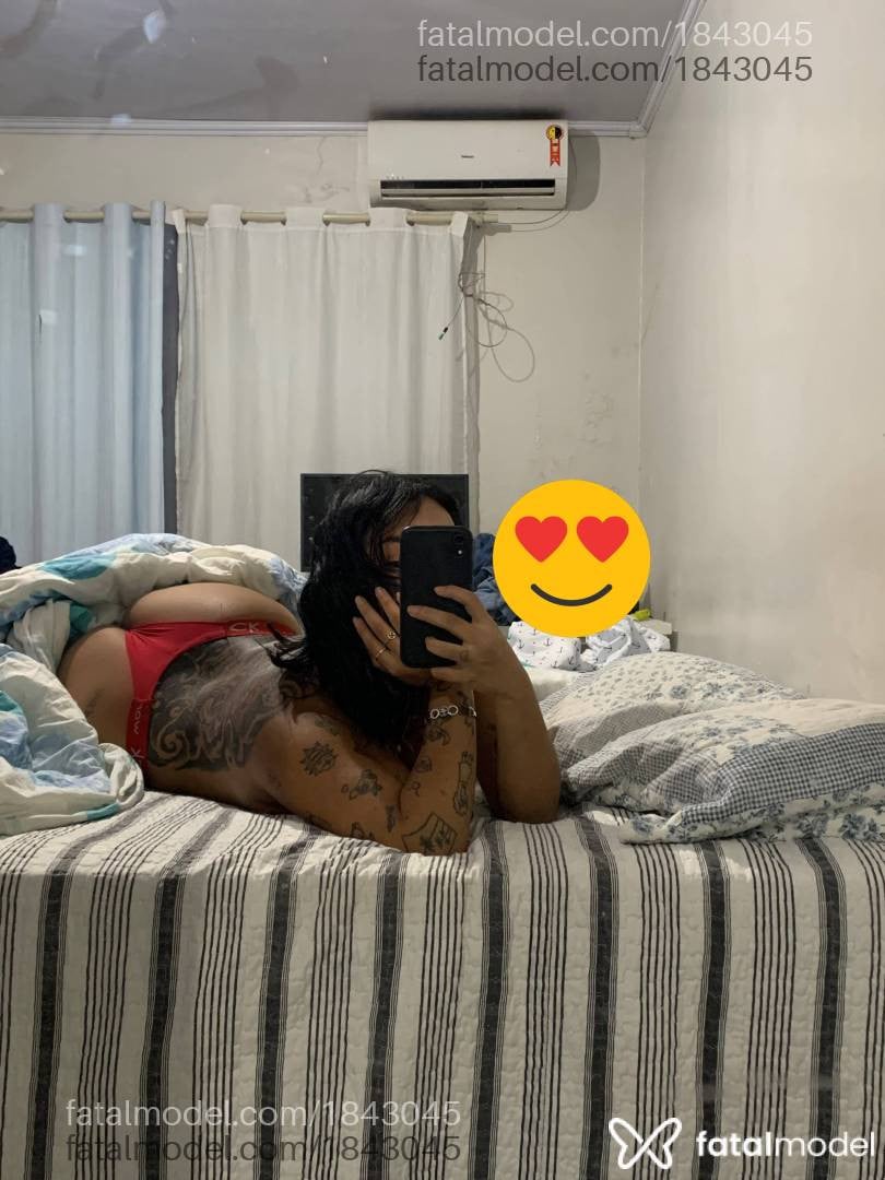 Acompanhante mulher morena (o) de olhos pretos - Sabrina Martini