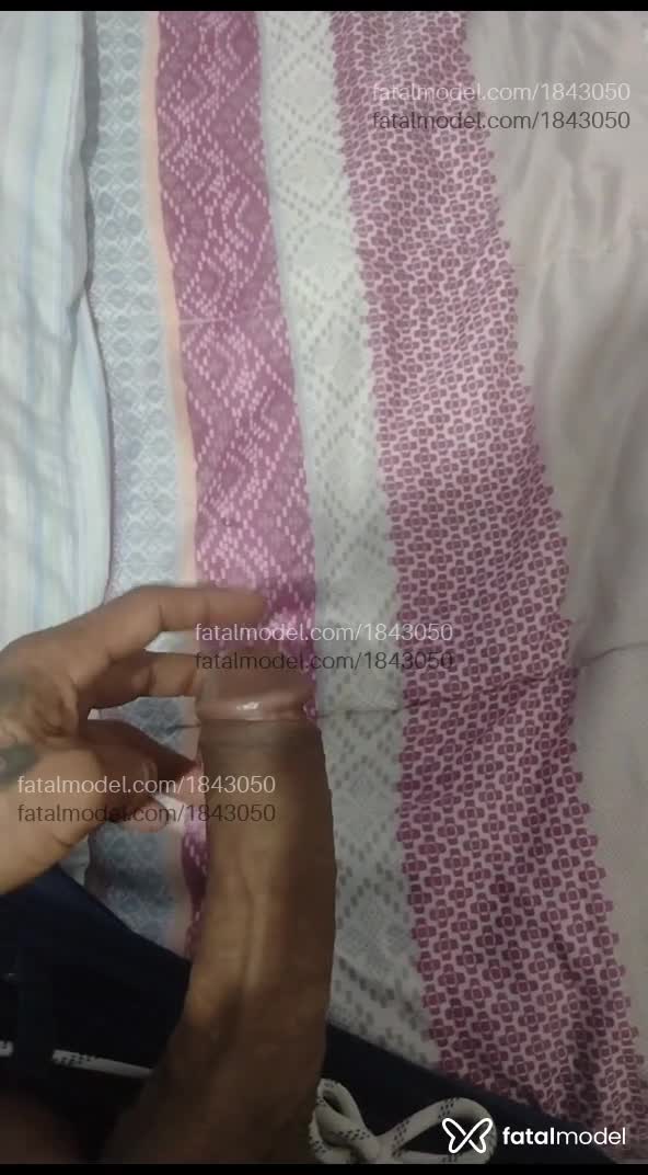 Acompanhante homem morena (o) de olhos pretos - Paiva