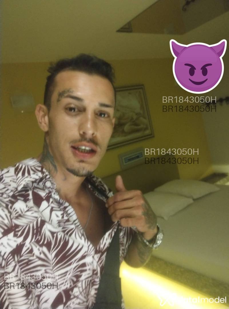 Acompanhante homem morena (o) de olhos pretos - Paiva