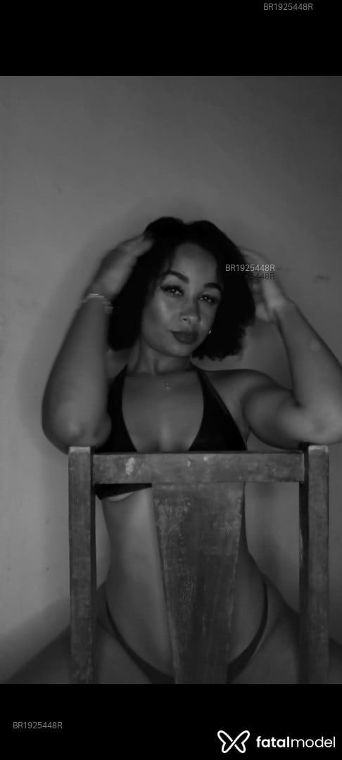 Acompanhante mulher morena (o) de olhos castanhos em Virtual - Débora