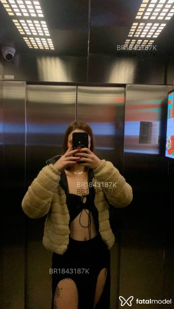 Acompanhante mulher ruiva (o) de olhos castanhos em São Paulo Acompanhante mulher ruiva (o) de olhos castanhos em São Paulo - Ayla
