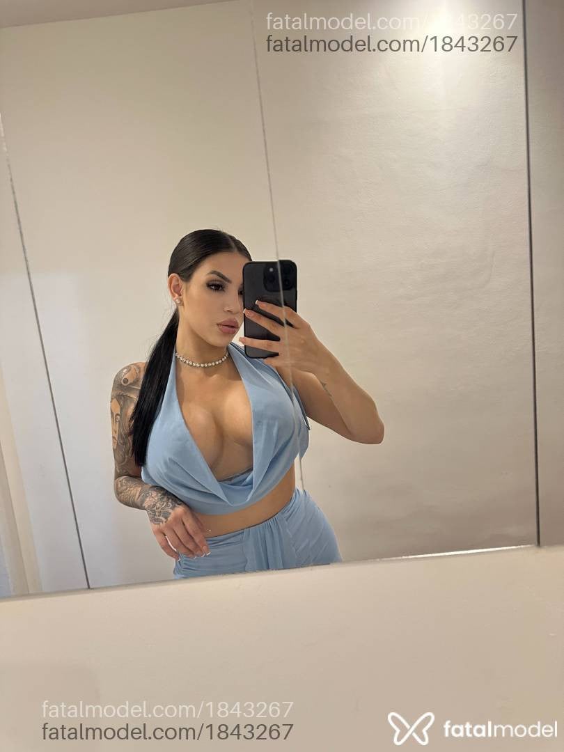 Acompanhante mulher morena (o) de olhos mel em Curitiba Acompanhante mulher morena (o) de olhos mel em Curitiba - Virgínia