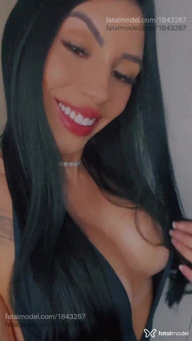 Acompanhante mulher morena (o) de olhos mel em Curitiba Acompanhante mulher morena (o) de olhos mel em Curitiba - Virgínia