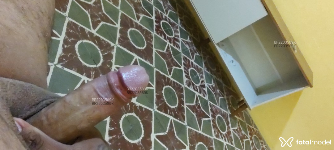 Acompanhante homem morena (o) de olhos castanhos em Caruaru - Alex