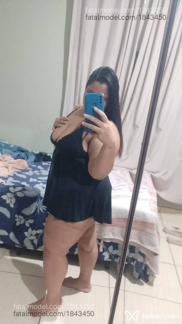 Acompanhante mulher morena (o) de olhos castanhos - Paola