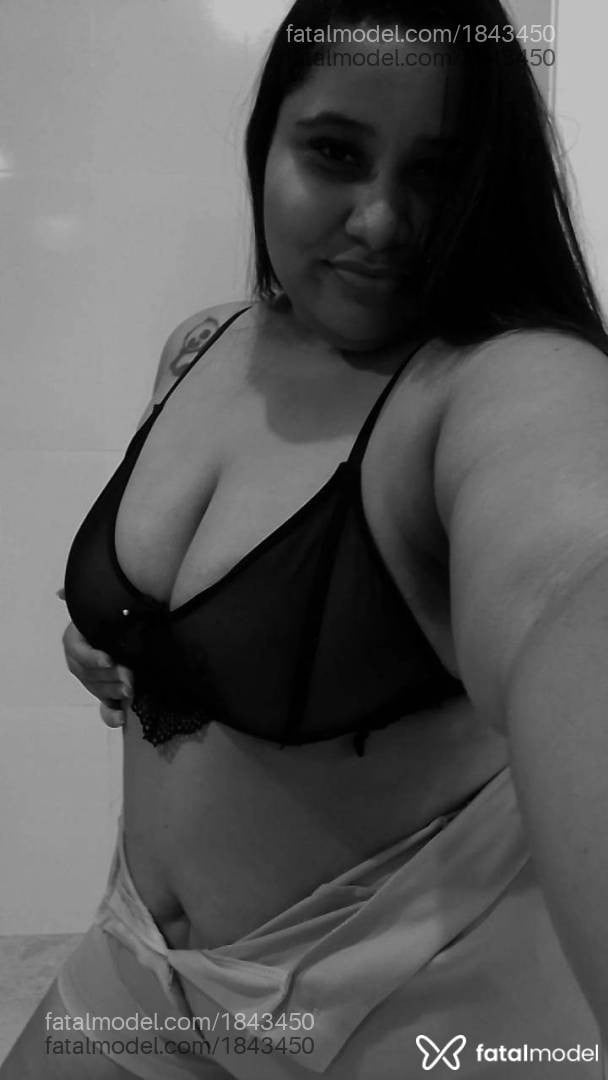 Acompanhante mulher morena (o) de olhos castanhos - Paola