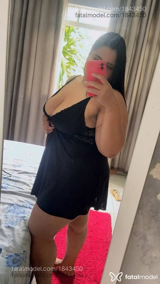 Acompanhante mulher morena (o) de olhos castanhos - Paola