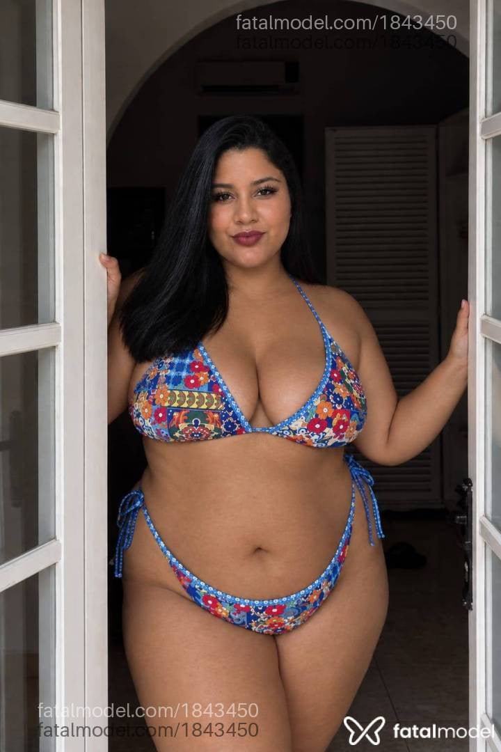 Acompanhante mulher morena (o) de olhos castanhos - Paola