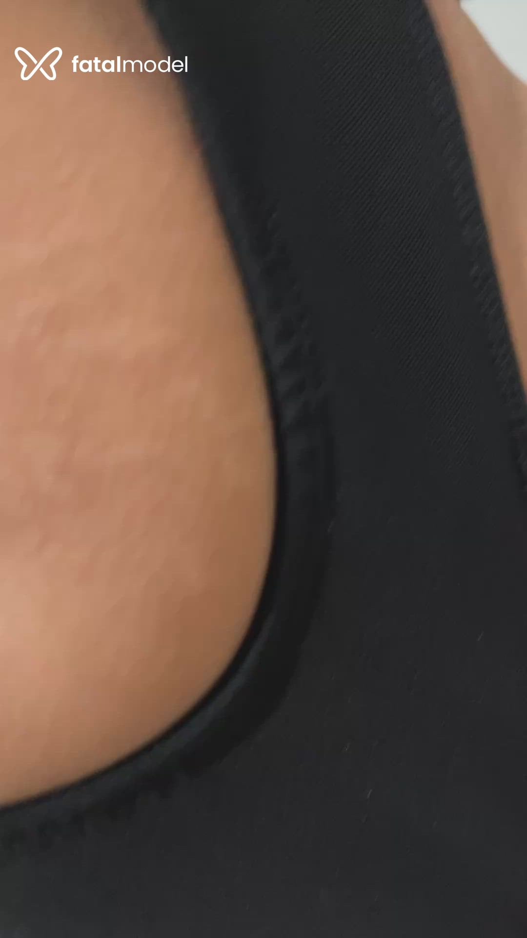 Acompanhante mulher morena (o) de olhos mel - Patrícia
