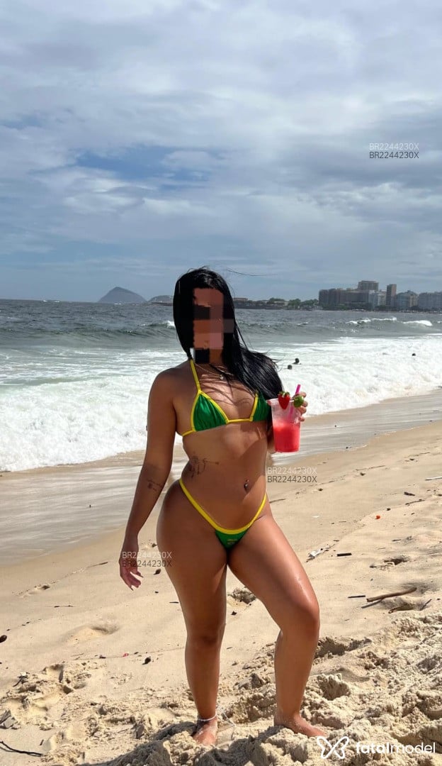 Acompanhante mulher morena (o) de olhos castanhos - Estrella Acompanhante mulher morena (o) de olhos castanhos - Estrella