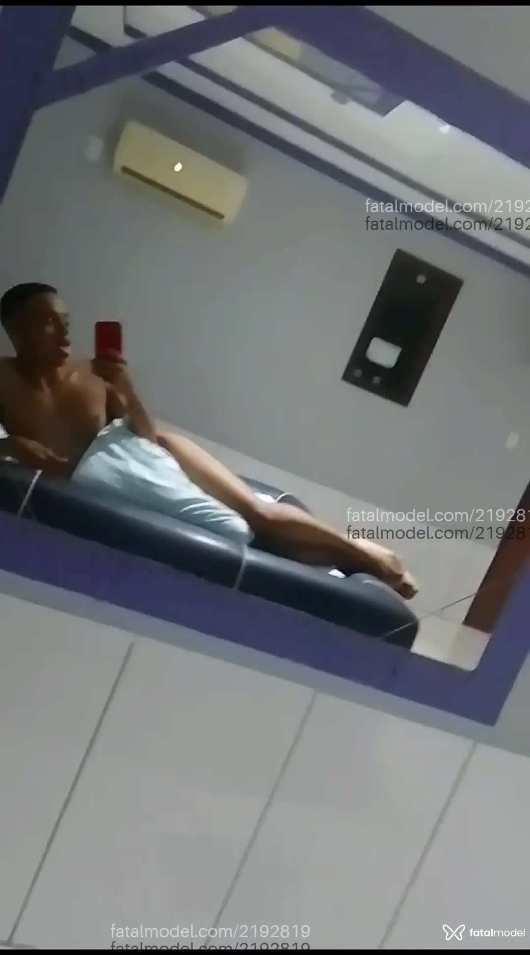 Acompanhante não-binário morena (o) de olhos castanhos em Brumado Acompanhante não-binário morena (o) de olhos castanhos em Brumado - Junior Bermanelly