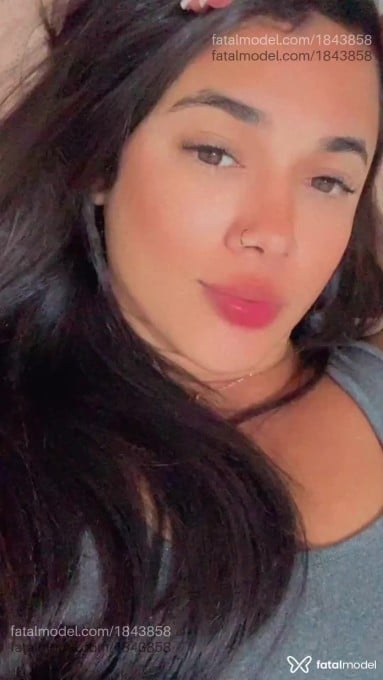 Acompanhante mulher morena (o) de olhos castanhos - Thaila Acompanhante mulher morena (o) de olhos castanhos - Thaila