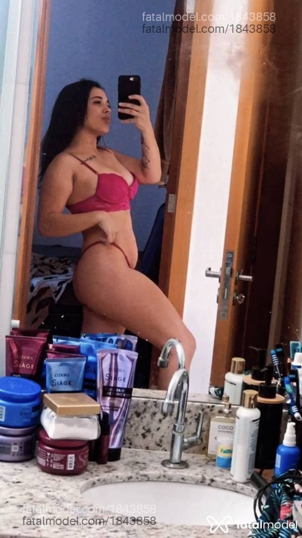 Acompanhante mulher morena (o) de olhos castanhos em Araxá - Thaila