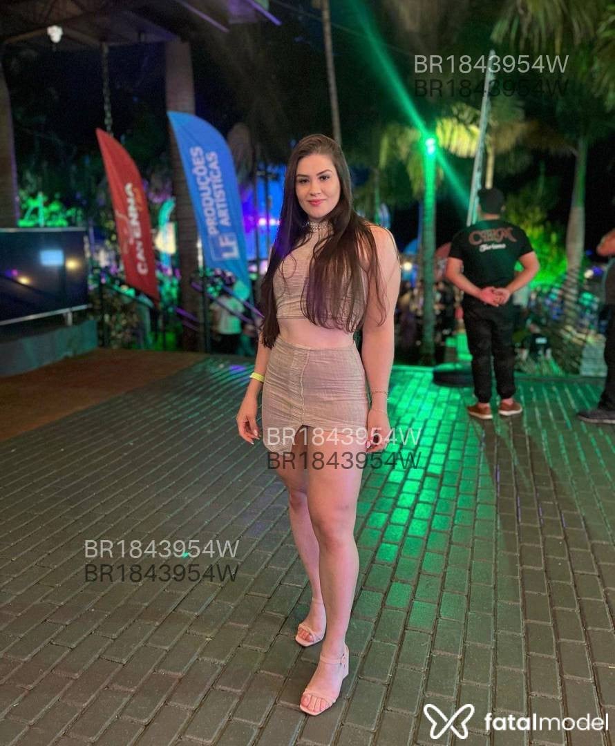 Acompanhante mulher com cabelo castanho de olhos mel em Cascavel - Laura Garcia