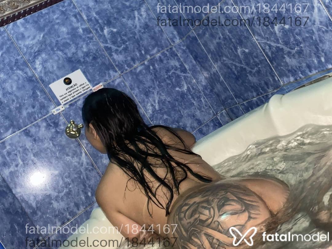 Acompanhante mulher morena (o) de olhos castanhos em Extrema Acompanhante mulher morena (o) de olhos castanhos em Extrema - Isabella