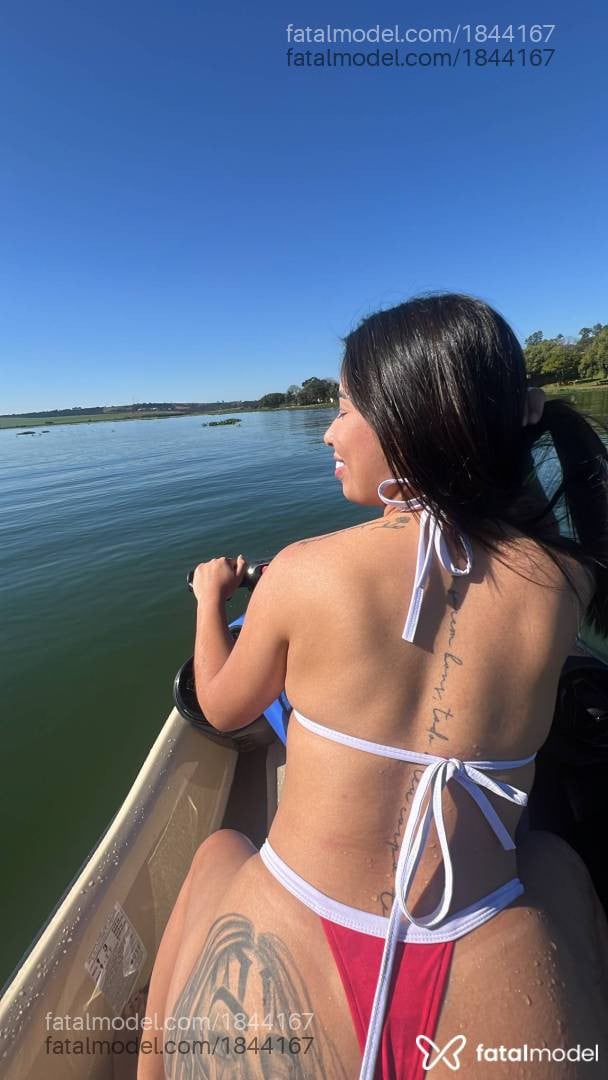Acompanhante mulher morena (o) de olhos castanhos - Isabella