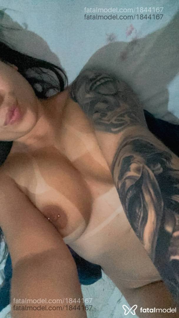 Acompanhante mulher morena (o) de olhos castanhos em Extrema - Isabella