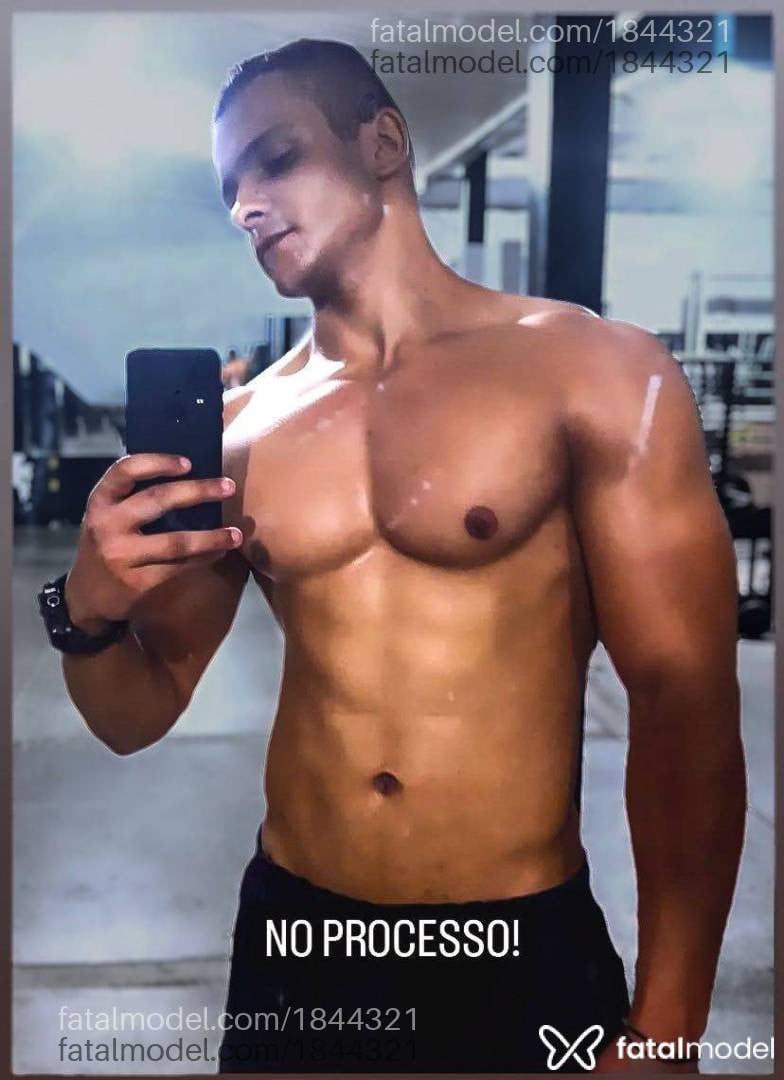 Acompanhante homem com cabelo castanho de olhos castanhos - Samuel Colt