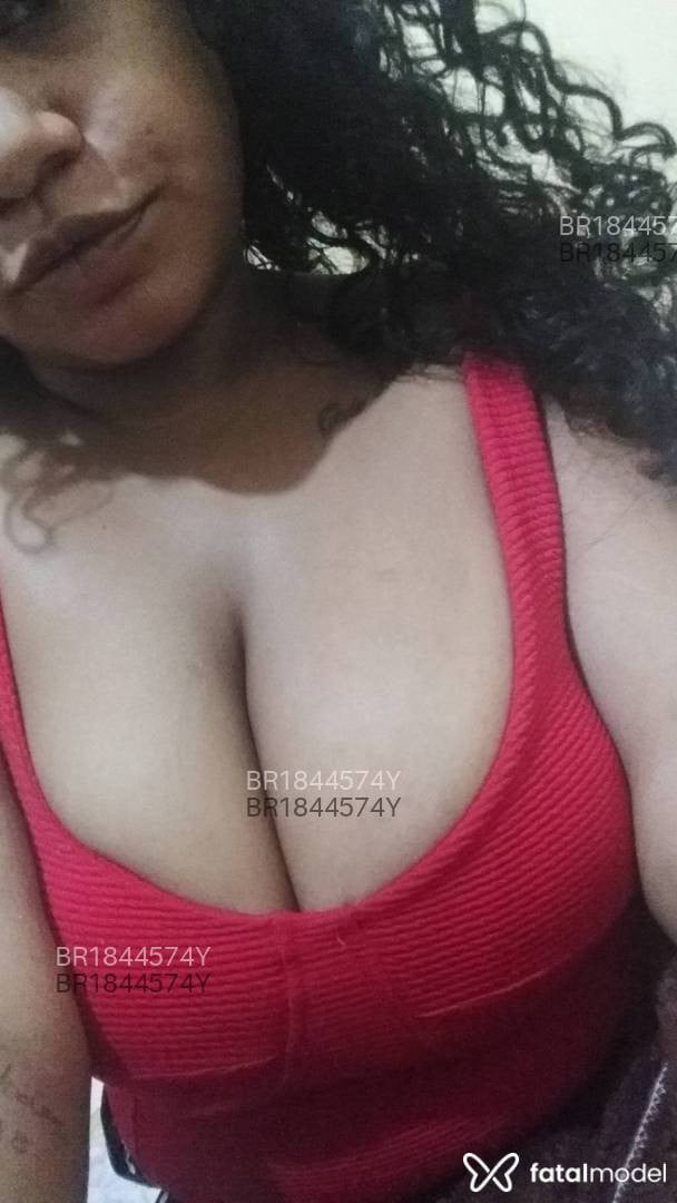 Acompanhante mulher morena (o) de olhos pretos em Petrópolis - Maitê