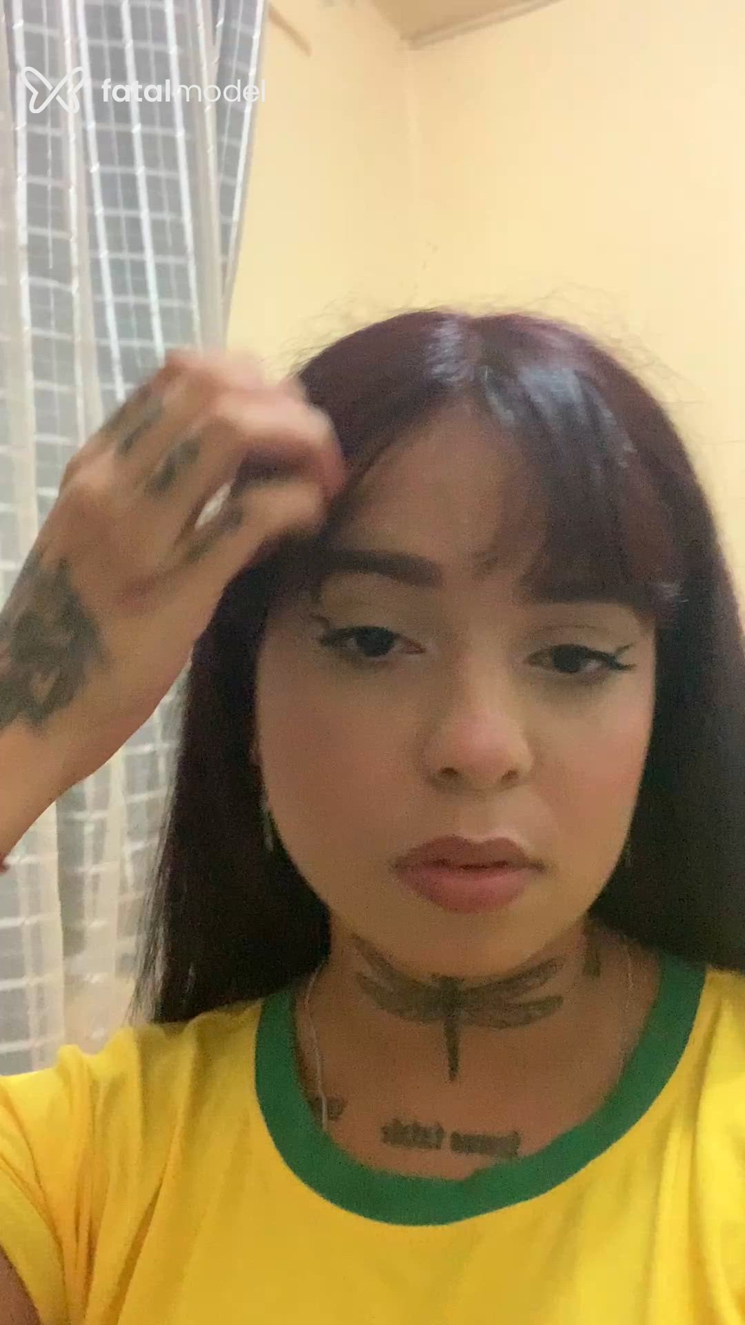 Acompanhante mulher ruiva (o) de olhos pretos - Hypatia Acompanhante mulher ruiva (o) de olhos pretos - Hypatia