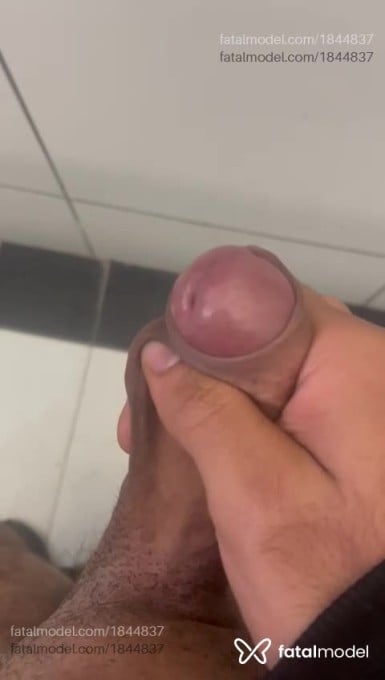 Acompanhante homem morena (o) de olhos castanhos em Pelotas Acompanhante homem morena (o) de olhos castanhos em Pelotas - Hétero