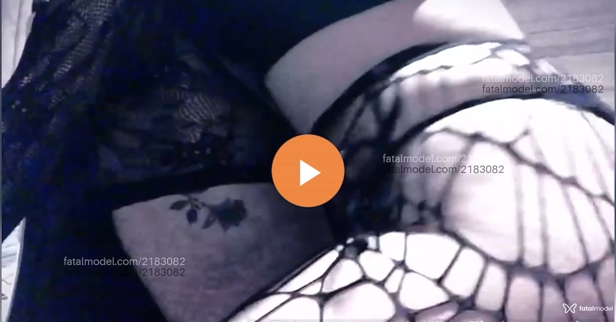Acompanhante mulher com cabelo castanho de olhos mel em Virtual - Ghostlili